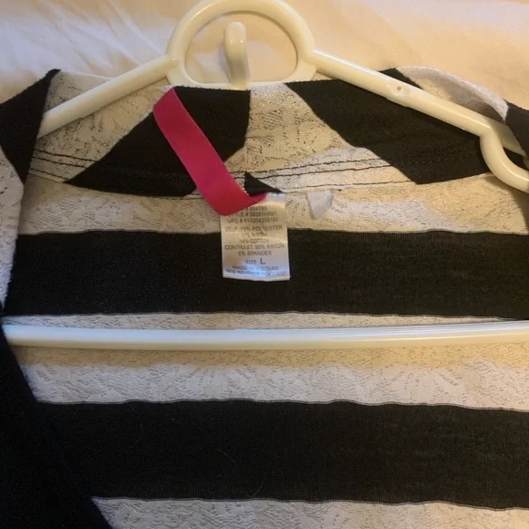 Top - Picture 2 of 4